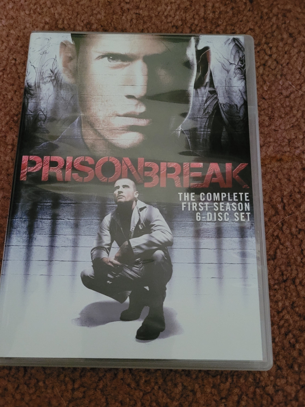 Prison Break: The Complete First Season (6-Disc Set) - Black & Red Cover